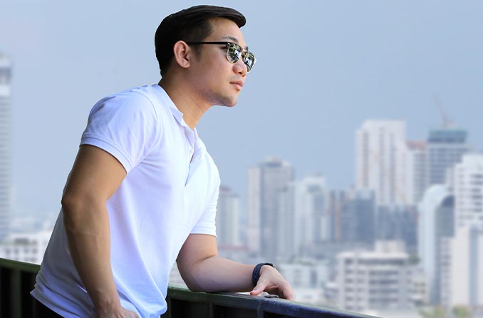 แว่นกันแดดสั่งตัด: คำแนะนำเกี่ยวกับเลนส์ที่ดีที่สุด 