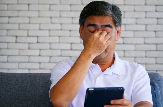 Đau mắt: Nguyên nhân và cách điều trị 