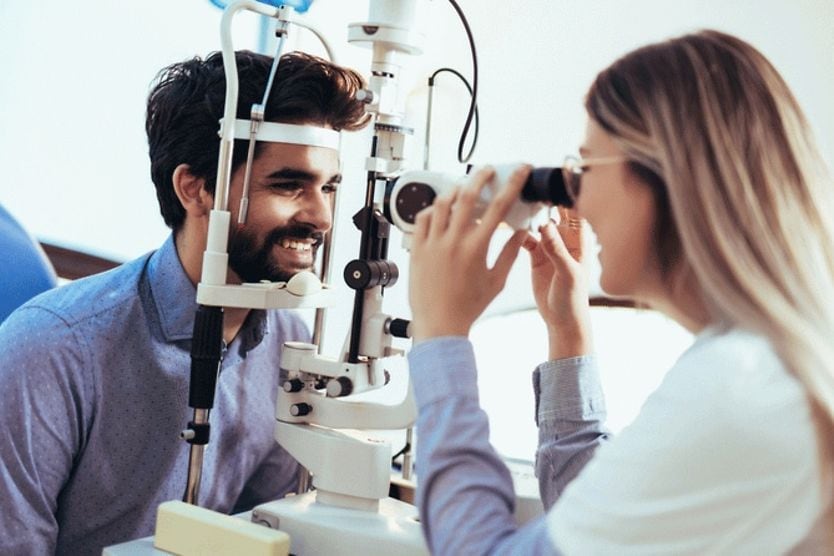 When do you need an eye exam? 5 signs it’s time man having his eyes examined