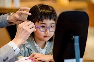 What to do when new glasses make your child’s vision blurry