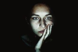 7 everyday things that can hurt your eyes
