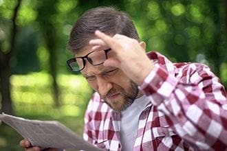 Does age affect eyesight after age 40? Does age affect eyesight after age 40?