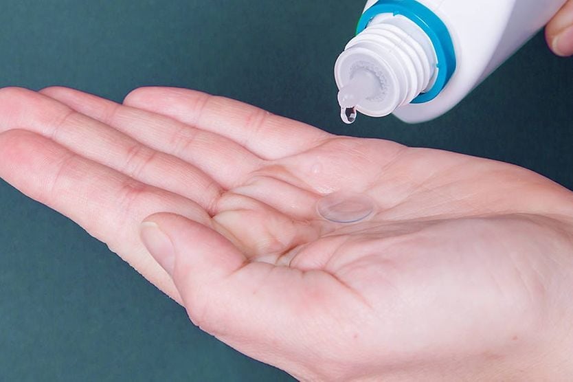 cleaning contact lenses