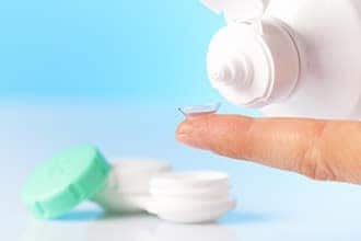 Daily disposable contact lenses: pros and cons