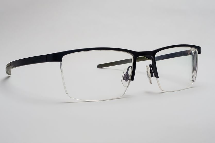 What's the difference between polycarbonate and high-index lenses? Designer straight arm paddle arm head hugging spectacles for comfort and security.