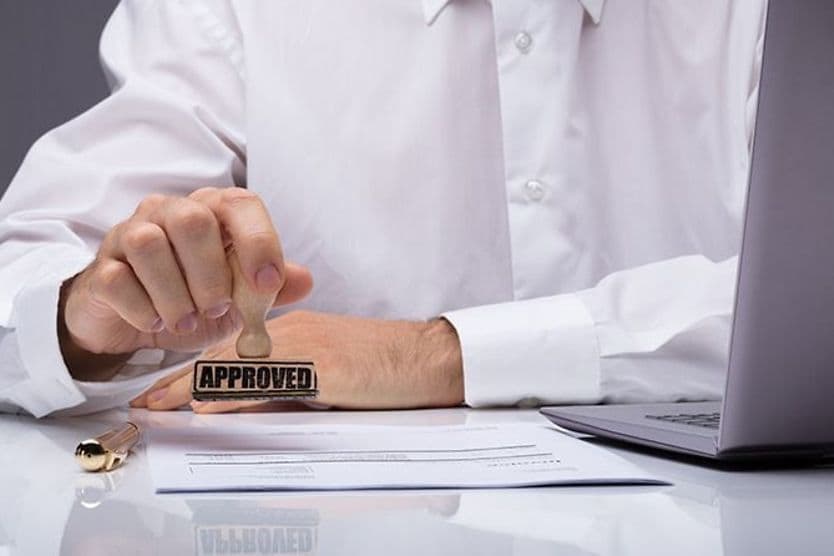 Which eye doctors accept vision insurance? eye doctor approving vision insurance claim