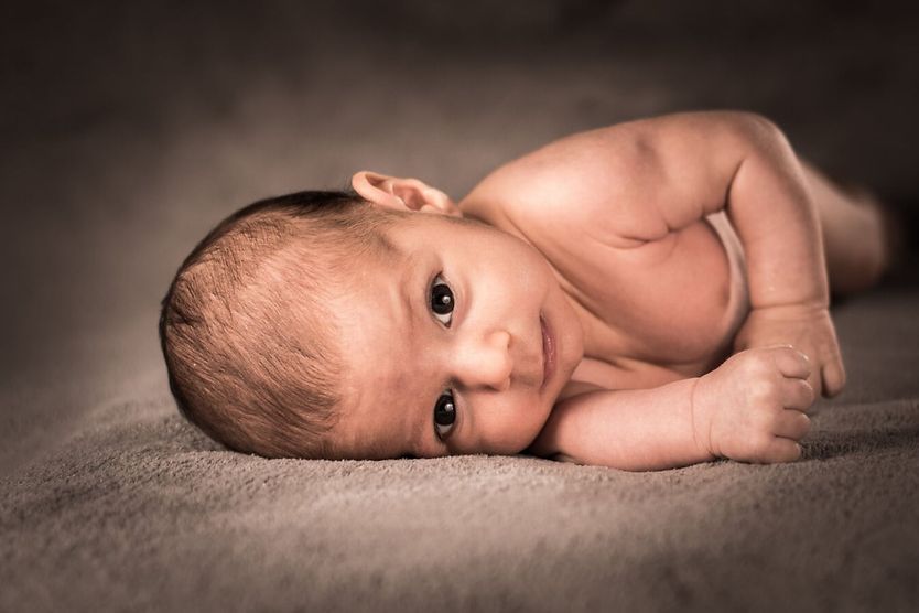 Bambino con gli occhi azzurri Bambino con gli occhi azzurri