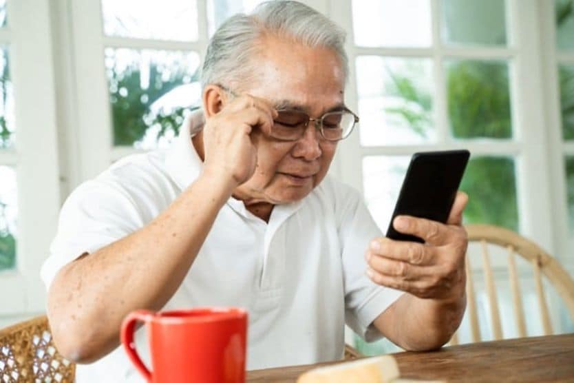 Viễn thị: Nguyên nhân, triệu chứng và cách điều trị