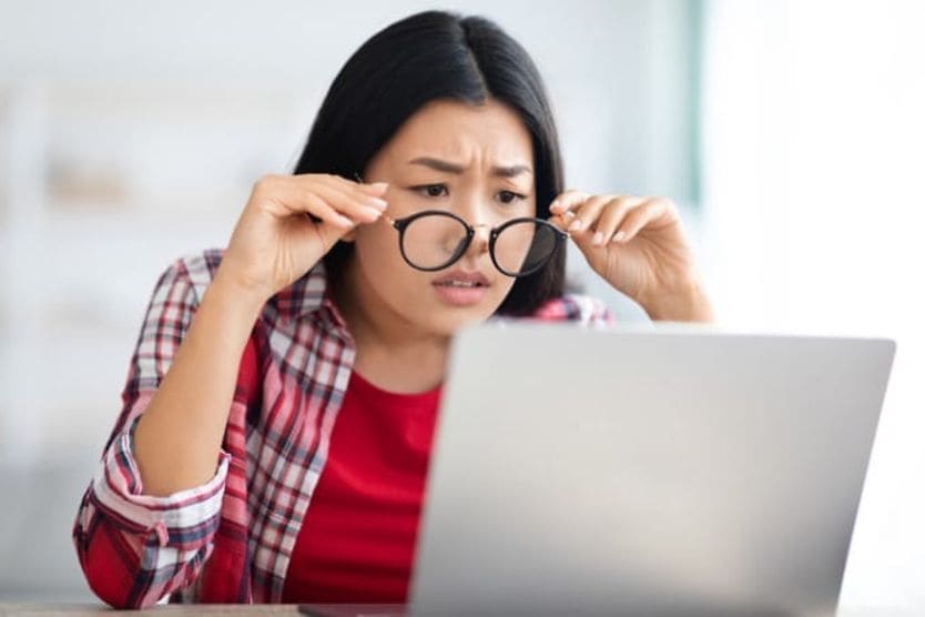 Bất thường về mắt là bình thường. Bất thường về mắt là bình thường.