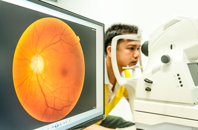 Retina specialist: When should you see one?