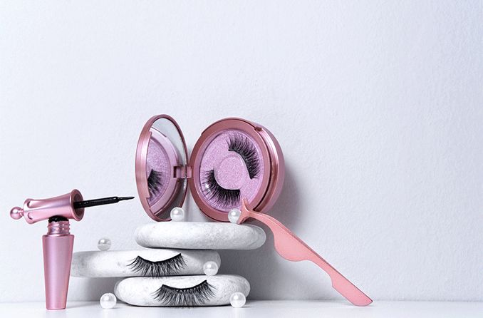 Magnetic eyelashes: What they are and how to use them safely