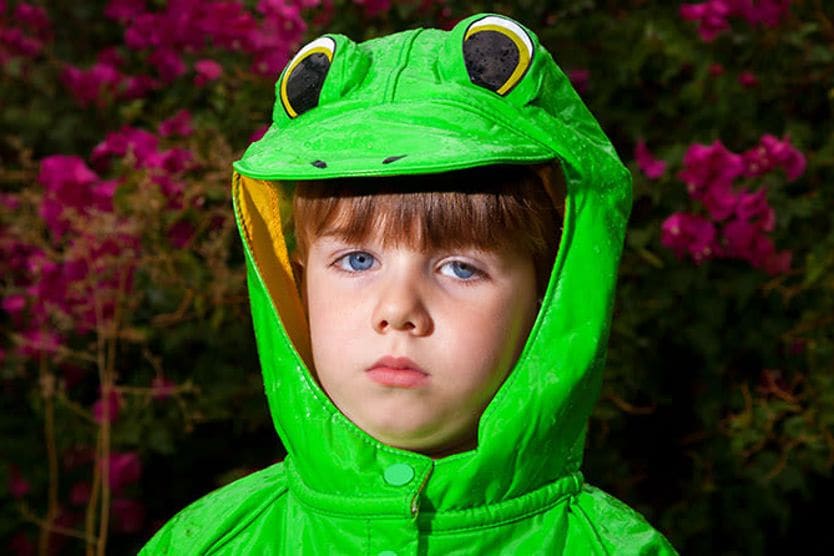 child with a droopy eyelid (ptosis)