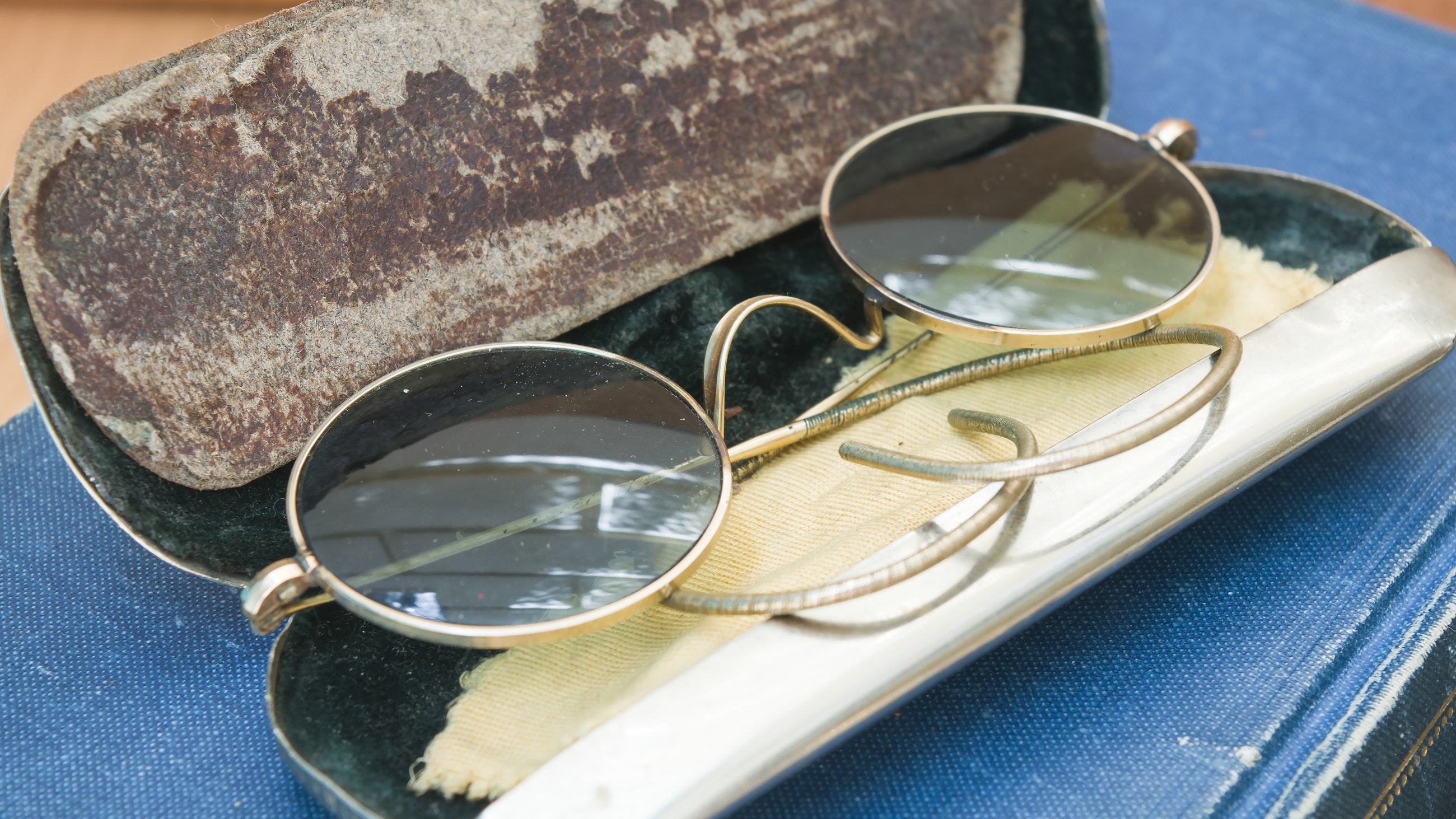John Lennon glasses: Get the iconic rock star look John Lennon glasses: Get the iconic rock star look