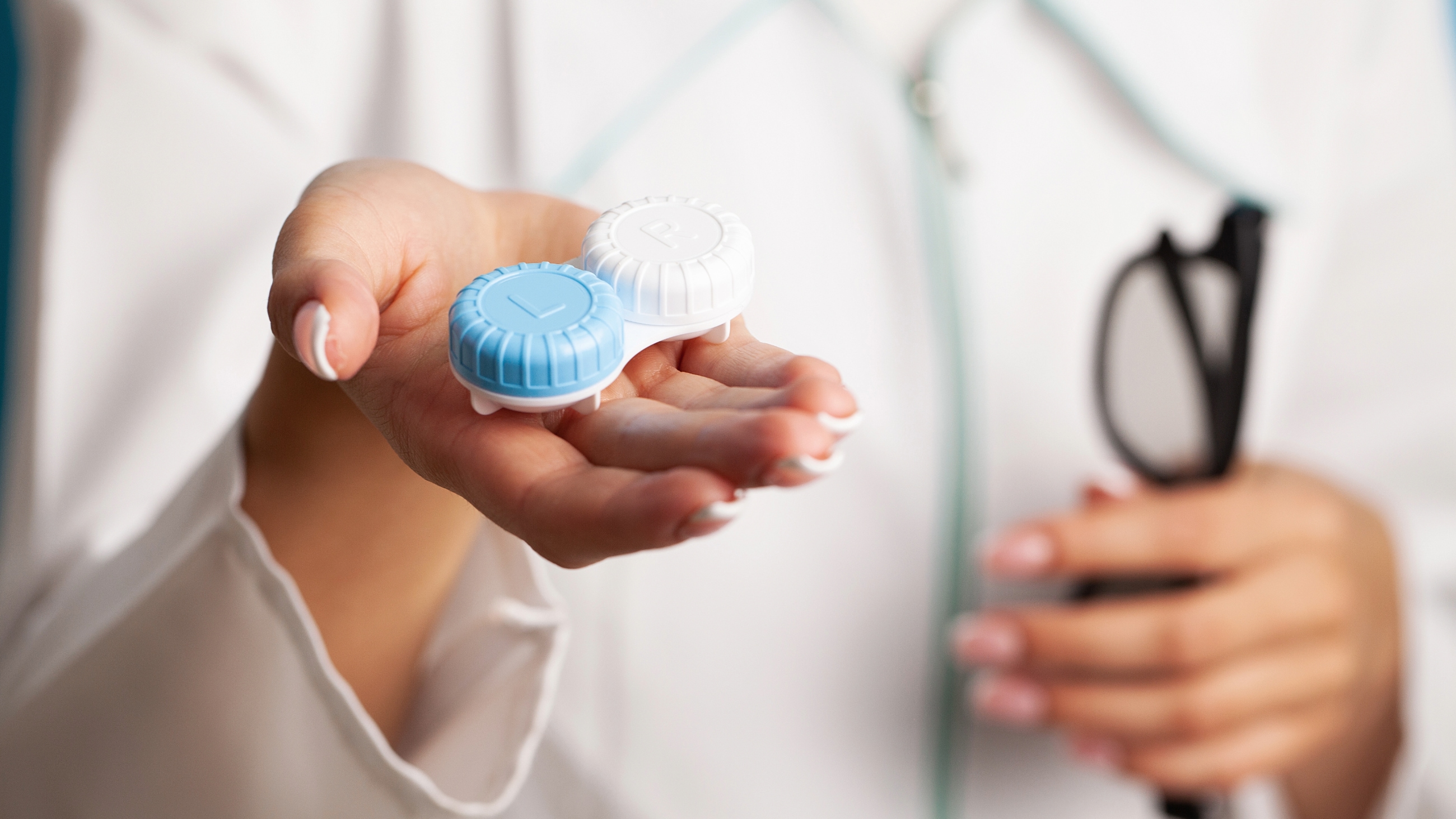 Understanding your contact lens prescription Understanding your contact lens prescription