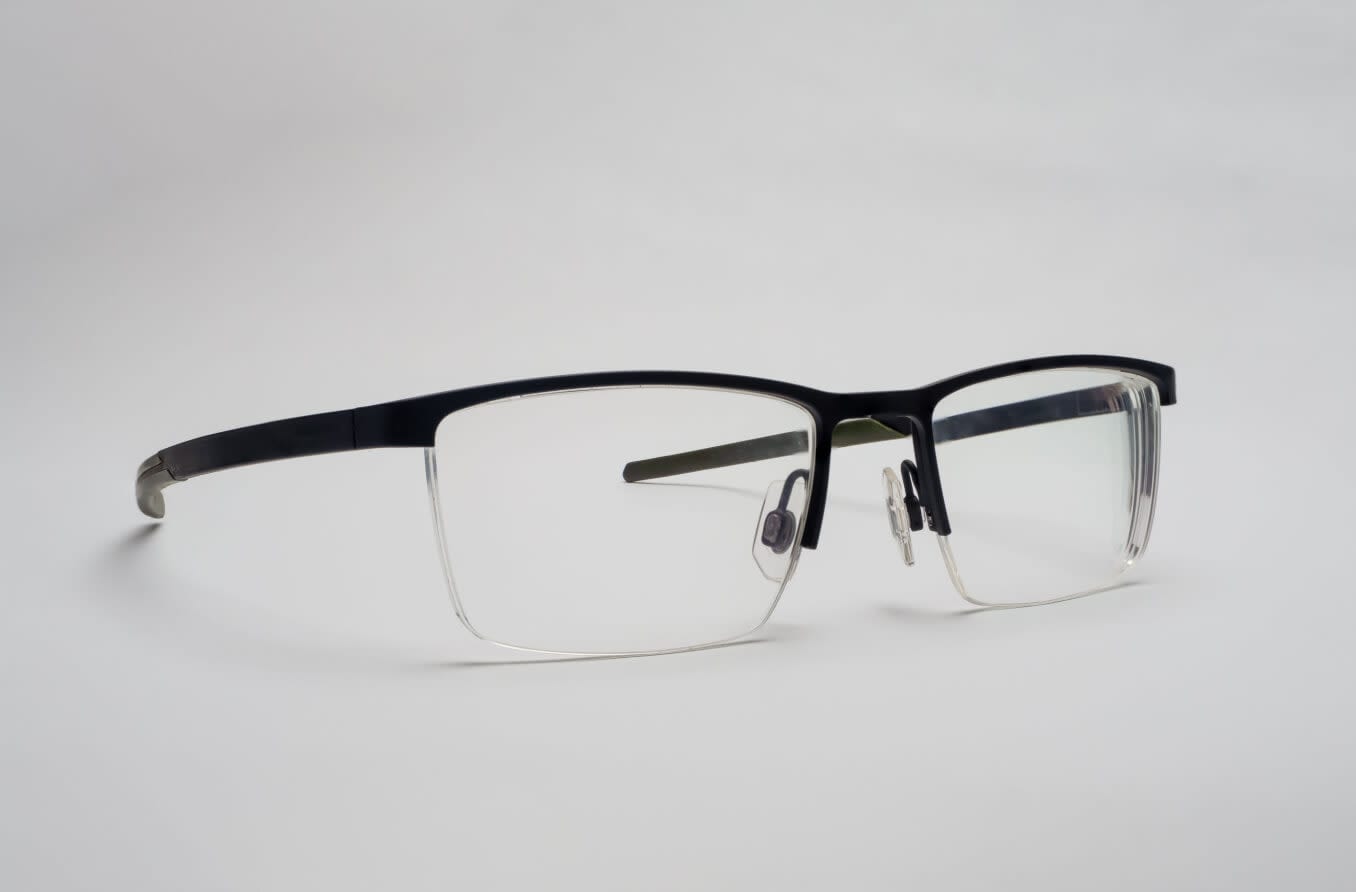 What's the difference between polycarbonate and high-index lenses?