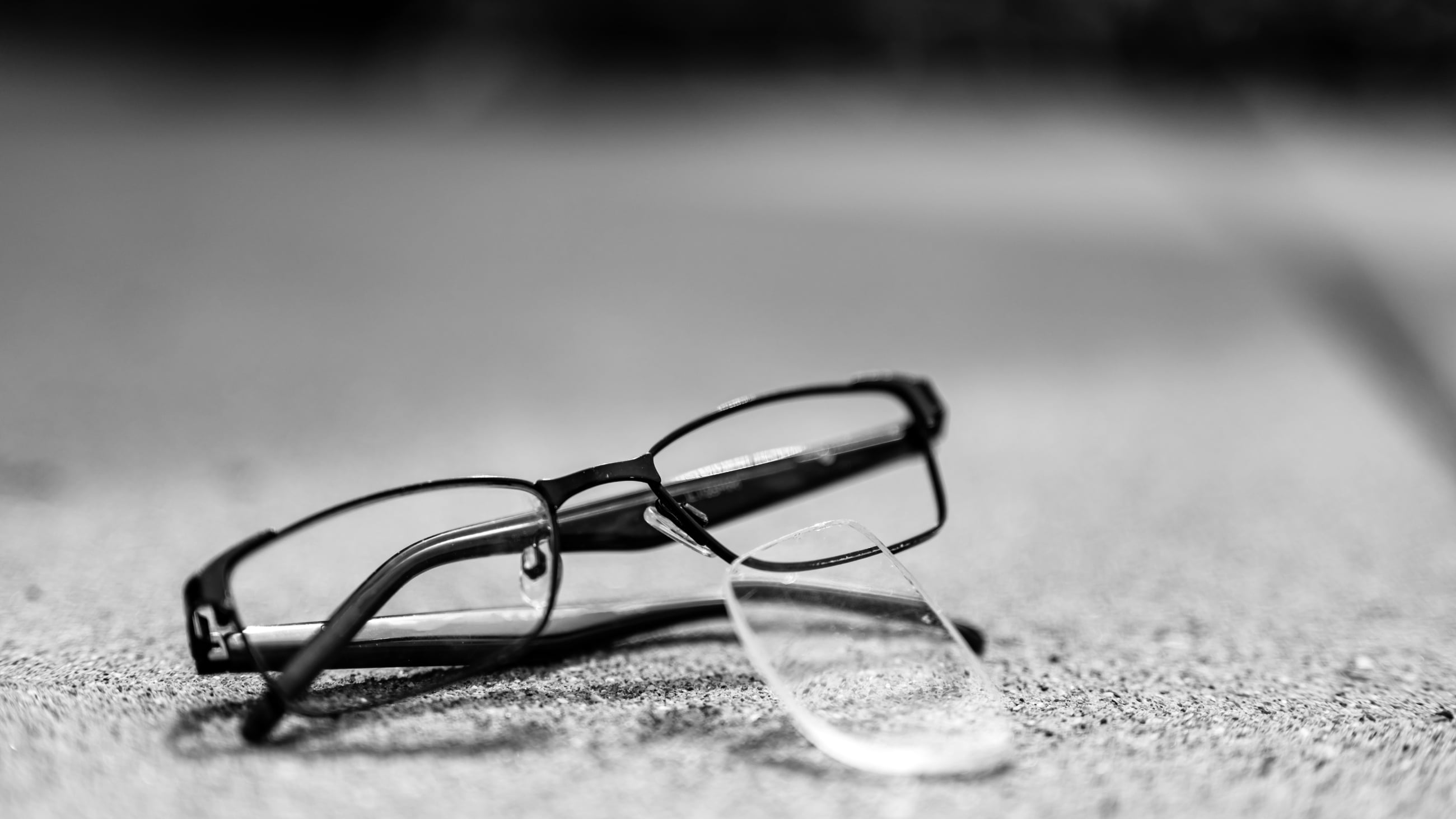 How to pop lenses back into glasses How to pop lenses back into glasses