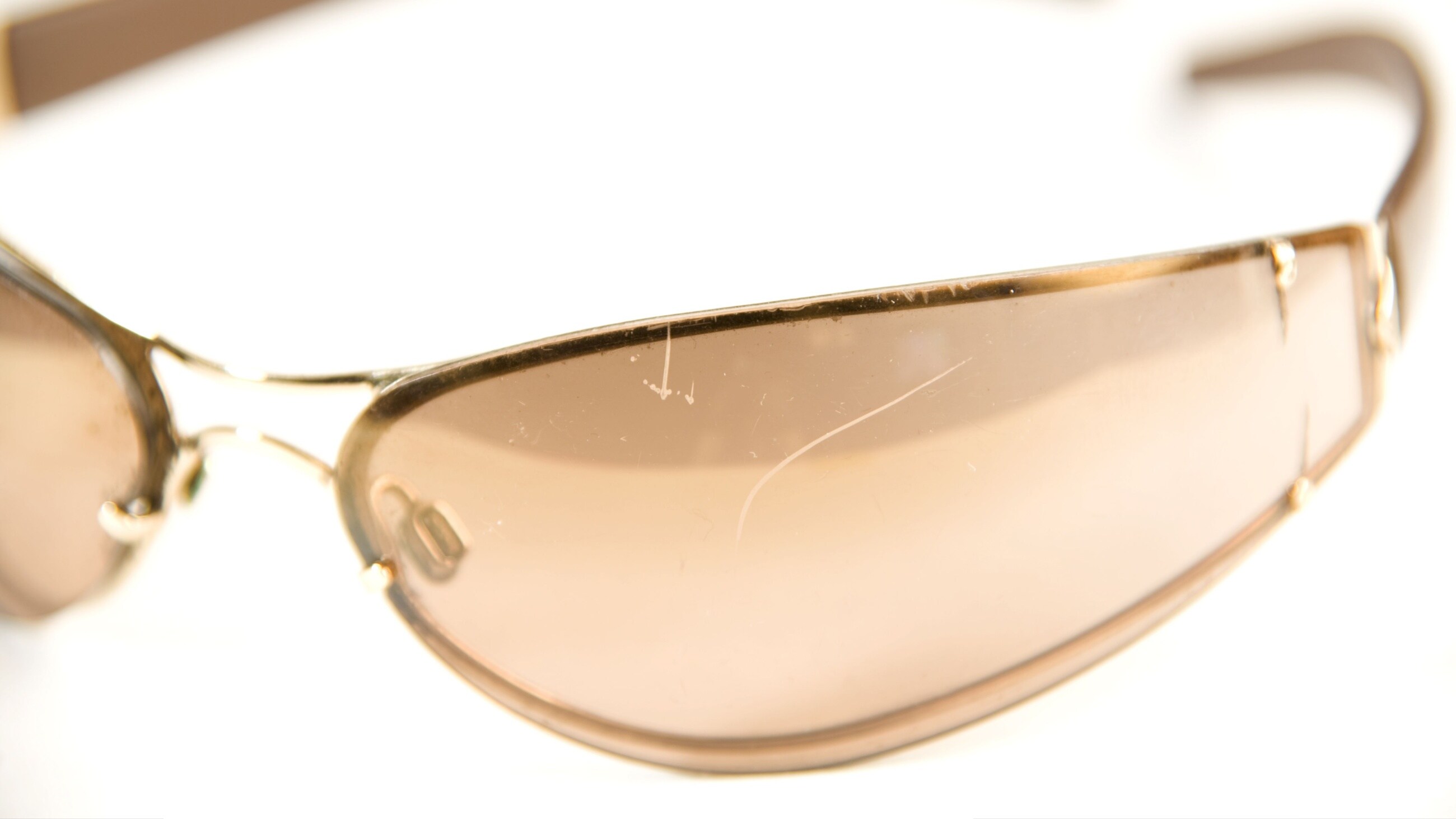 How to fix scratched sunglasses How to fix scratched sunglasses