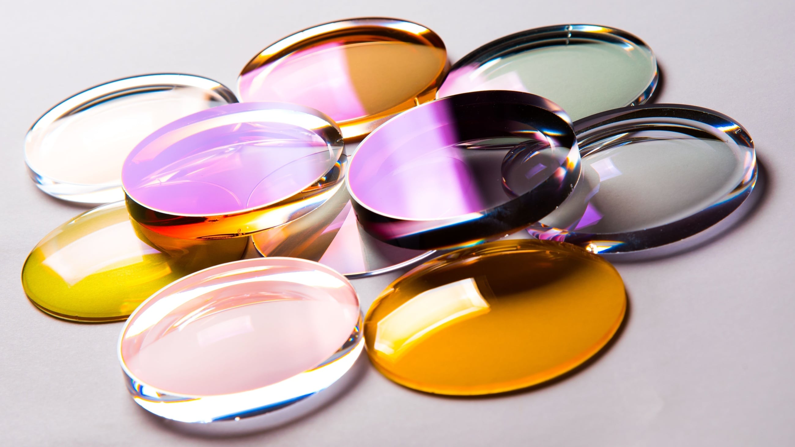 Do photochromic lenses filter blue light? Do photochromic lenses filter blue light?