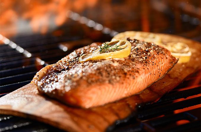 gegrillter Lachs für die Gesundheit der Augen gegrillter Lachs für die Gesundheit der Augen