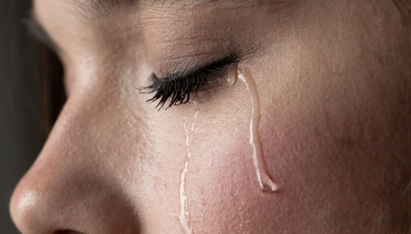 Crying blood: Haemolacria