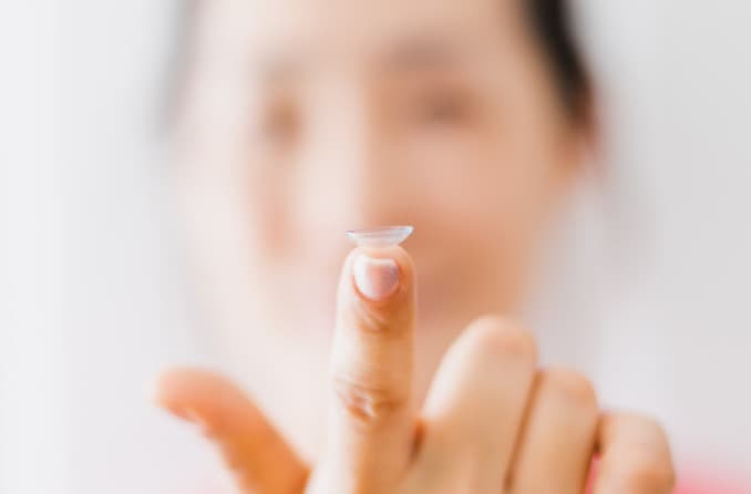 什麼是隱形眼鏡視力檢查和試戴?