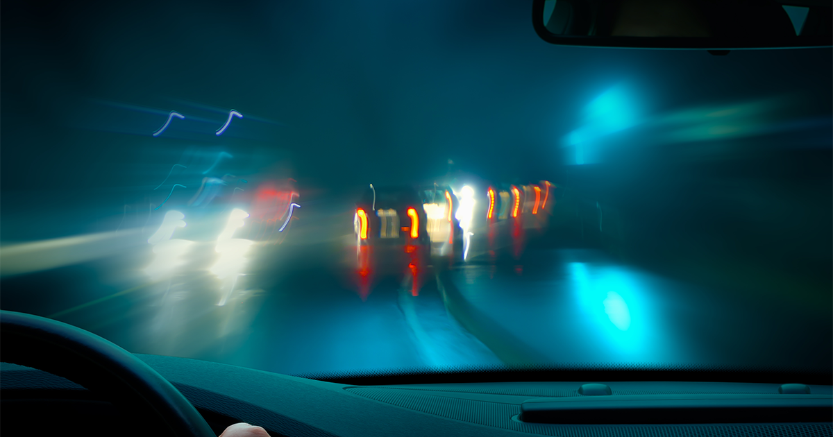 夜間視力與開車:較年長的駕駛開車安全嗎?