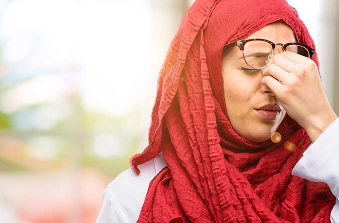 رجَفان العين: 8 أسباب والعلاج والوقاية 