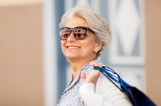 Choisir les meilleures lunettes de soleil après une chirurgie de la cataracte