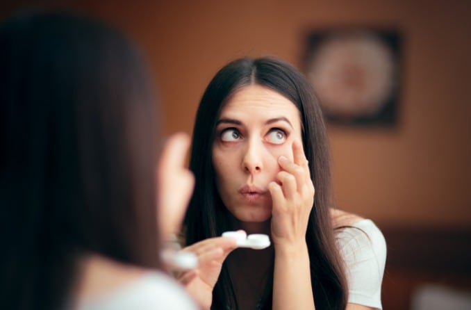Mes lentilles sont-elles posées à l’envers ?