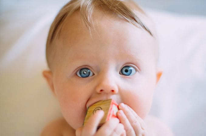 Catarata congênita: Causas, tipos e tratamentodceqw