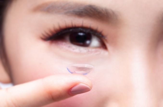 コンタクトレンズに関する事実と迷信 | コンタクトレンズについて | All About Vision