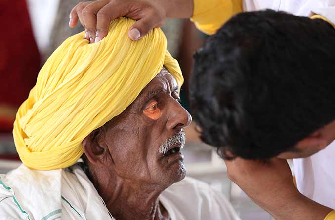 आँखों की संपूर्ण जाँचें: क्या उम्मीद रखें