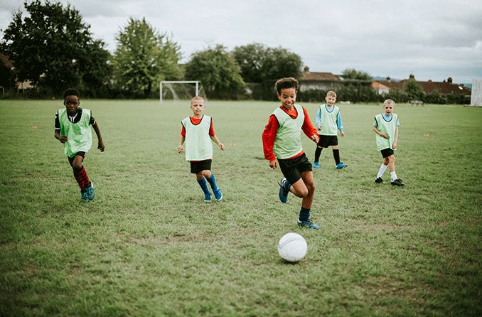 baby's nursery in contrasting colors