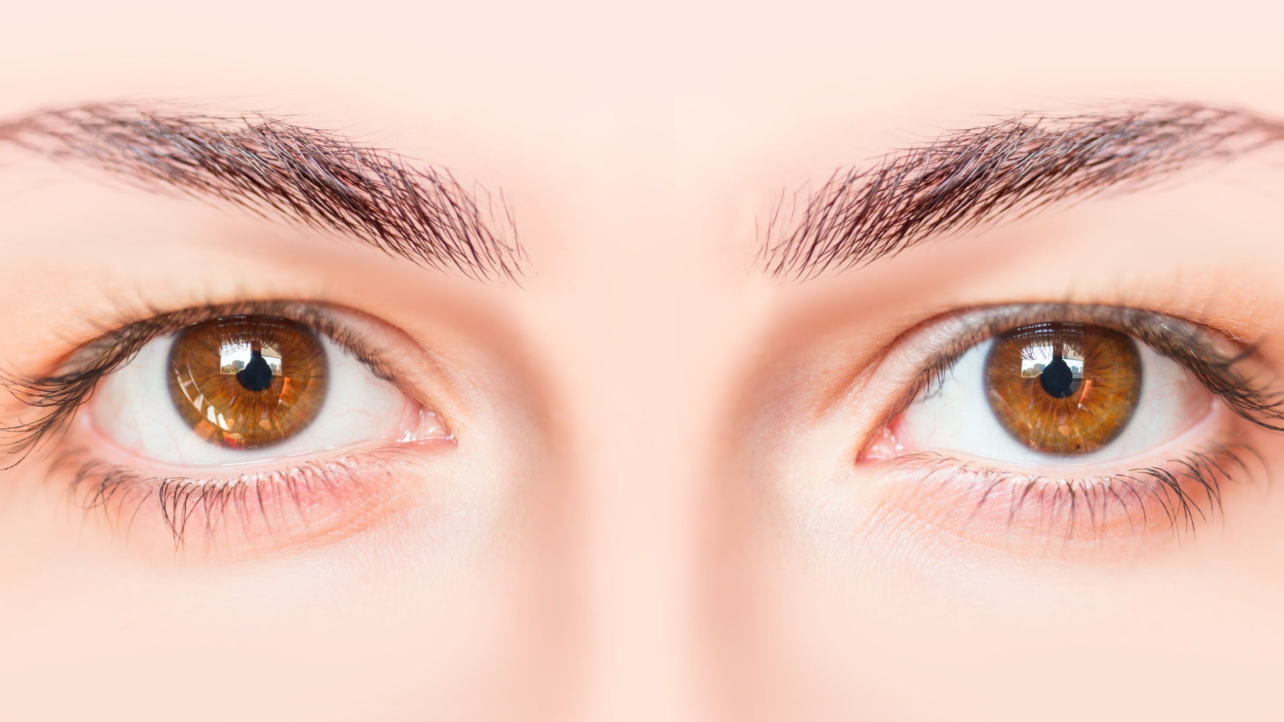 Billie Eilish with Sanpaku eyes