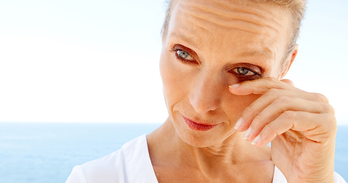 middle-age woman experiencing dry eyes