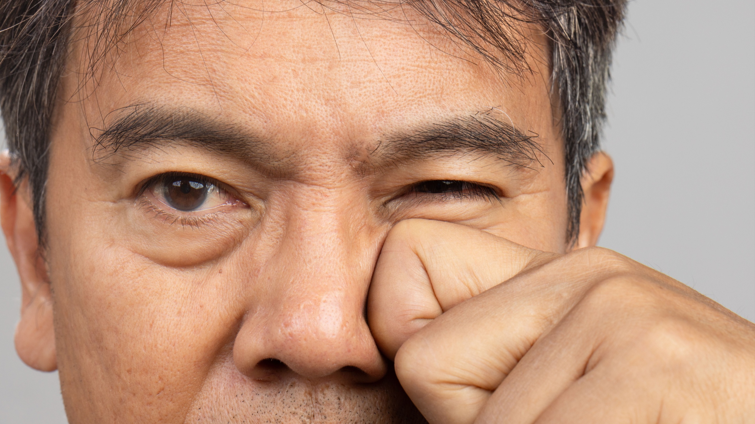 Eye twitch: Causes, types and treatments