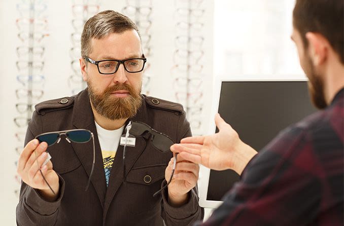 Do photochromic lenses block UV rays?