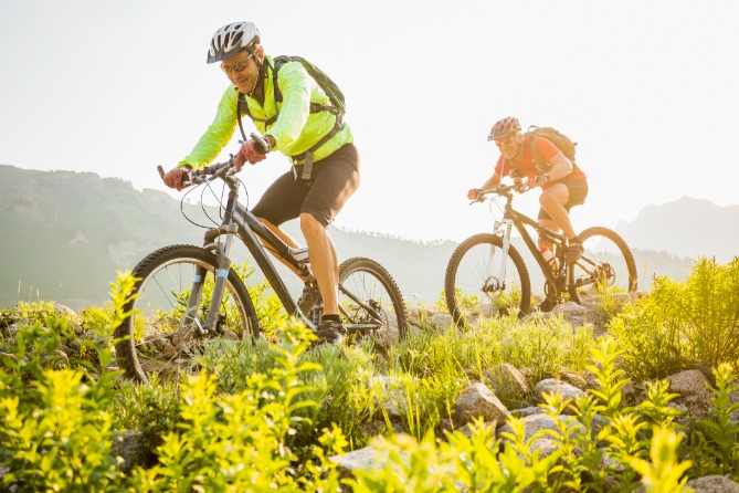 Sport : quelles sont les meilleures lunettes pour le vélo ?
