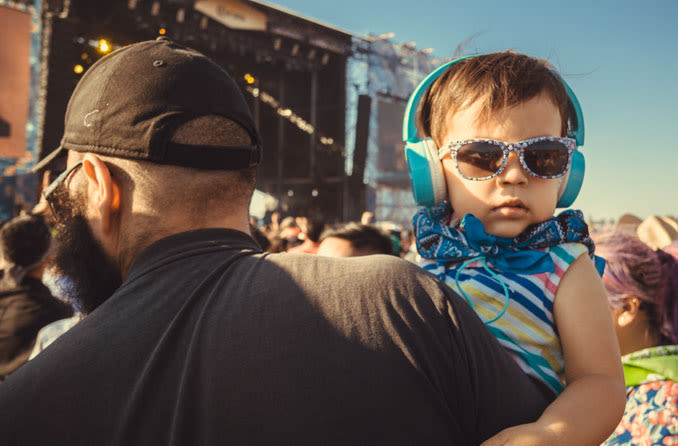 Les bébés doivent-ils porter des lunettes de soleil ?