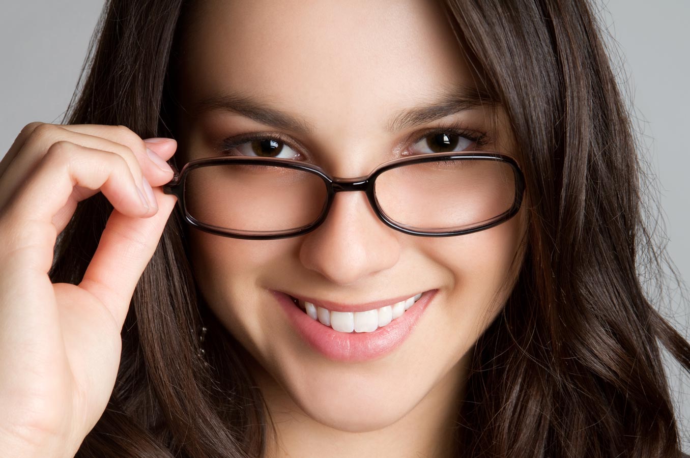 अपने चश्मे के लिए सबसे अच्छा लेंस कैसे चुनें ?
